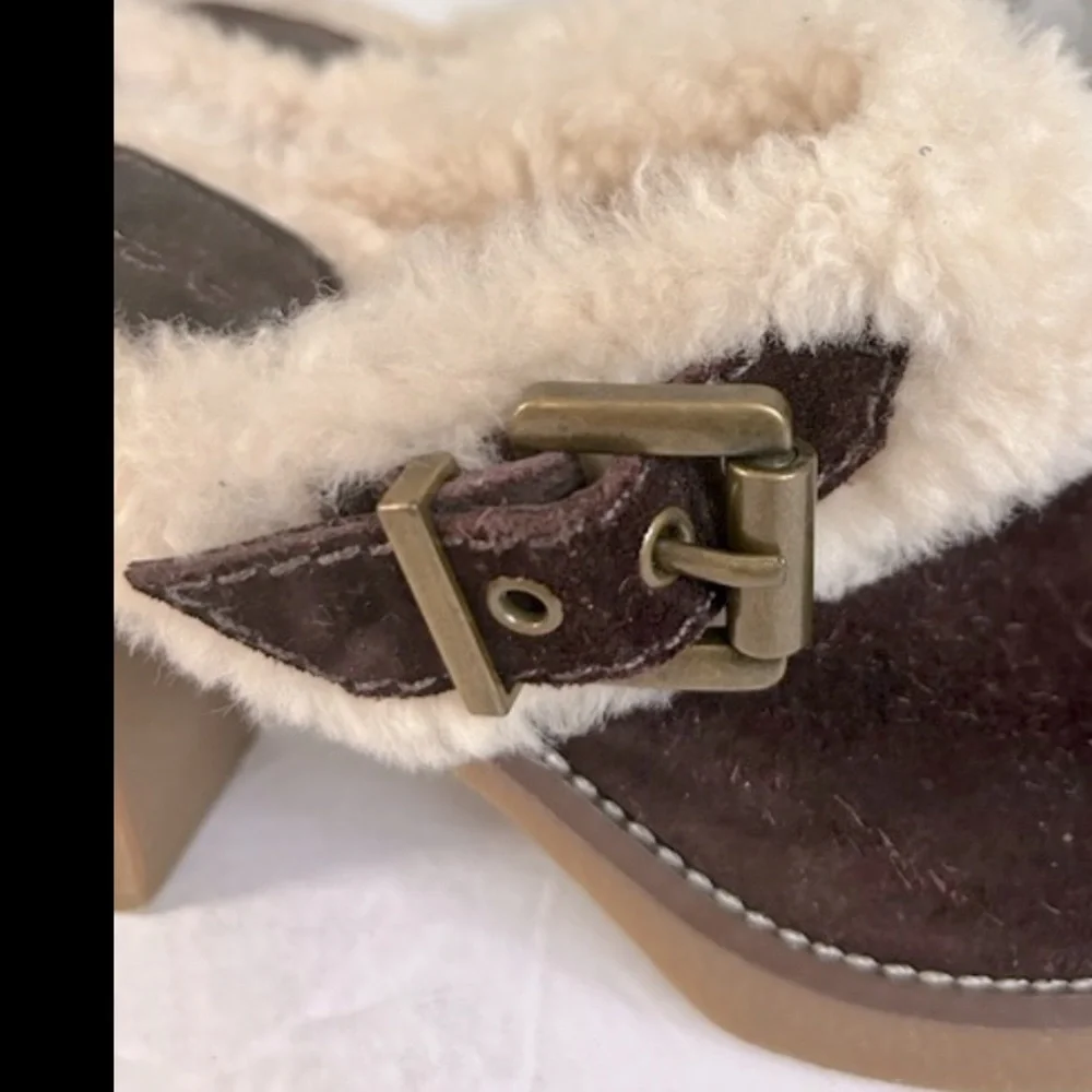 BCBG Fur Lined Brown Suede Chunky Heeled Bootie  Clogs. Size 6.5 - Picture 6 of 9